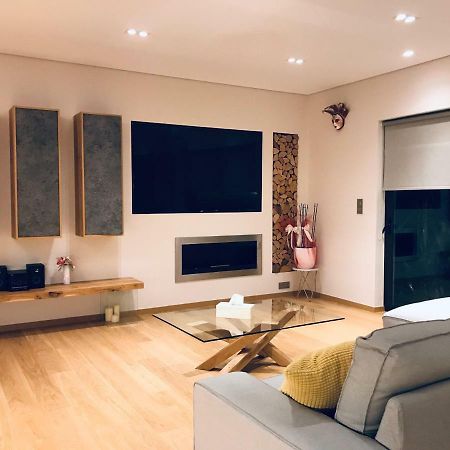 Luxury & Stylish Family Apartment Aten Exteriör bild